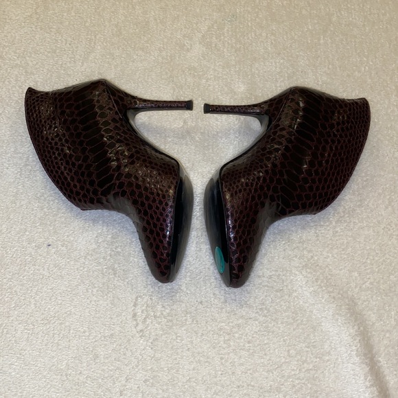 Vince Camuto Dark Red Bootie Heels - Picture 5 of 9